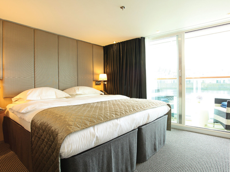 Junior Balcony Suite